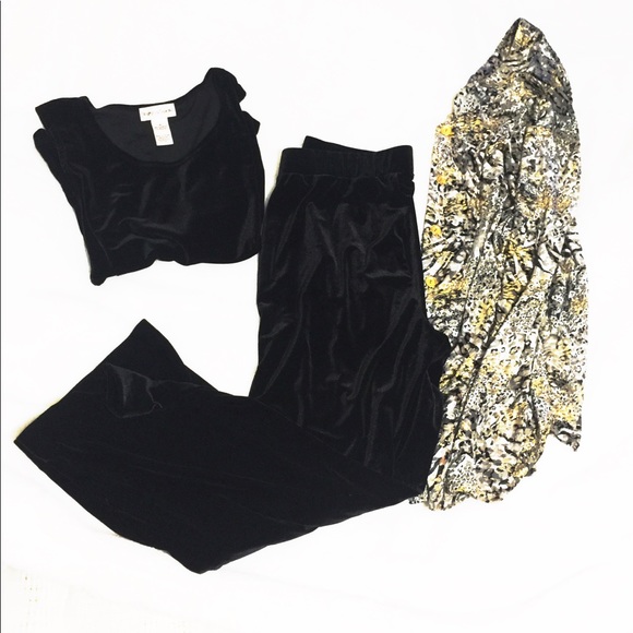 Stunning, ClassyLady 3pc Dressy Velvety XMasOutfit - Picture 3 of 8